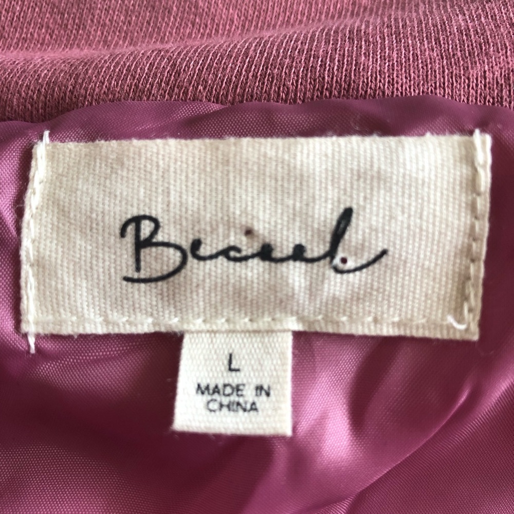 Women's Beceel Soft Maroon Quilted Vest Zip & Snap Close Pockets 90’s Vibes - Picture 4 of 6